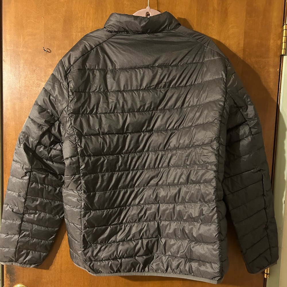 Amazon Essentials Packable Puffer Jacket - image 5